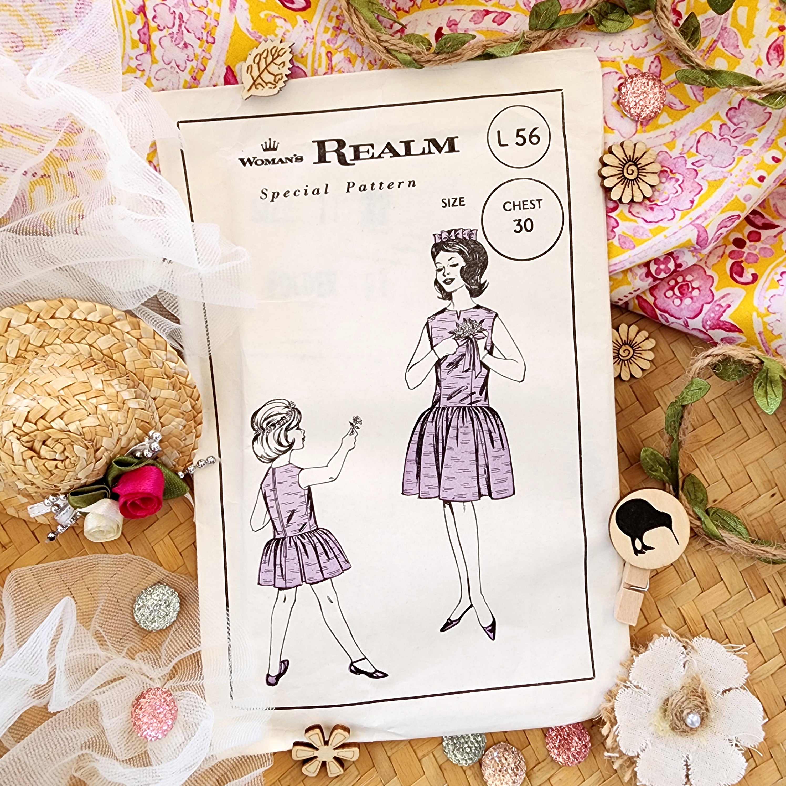 Woman's Realm L56